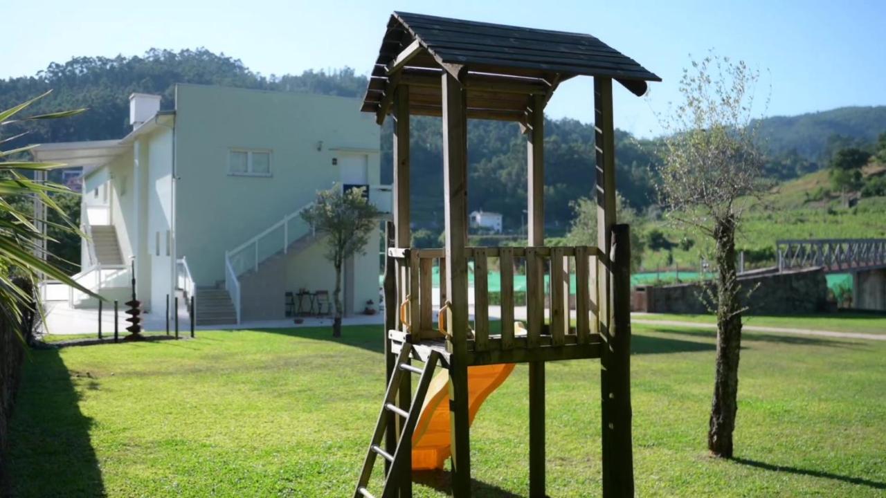 Funileiro, Apartamentos E Quartos อามาเรส ภายนอก รูปภาพ