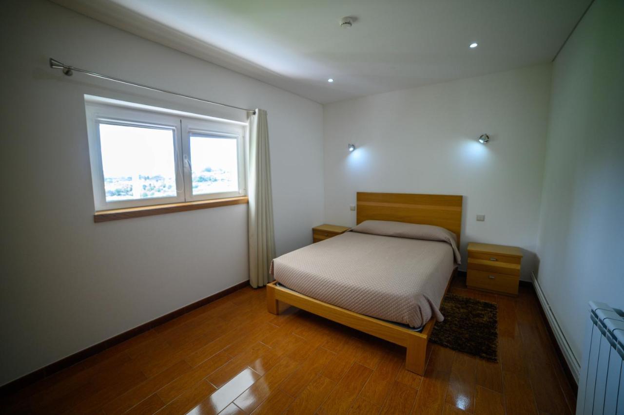 Funileiro, Apartamentos E Quartos อามาเรส ภายนอก รูปภาพ