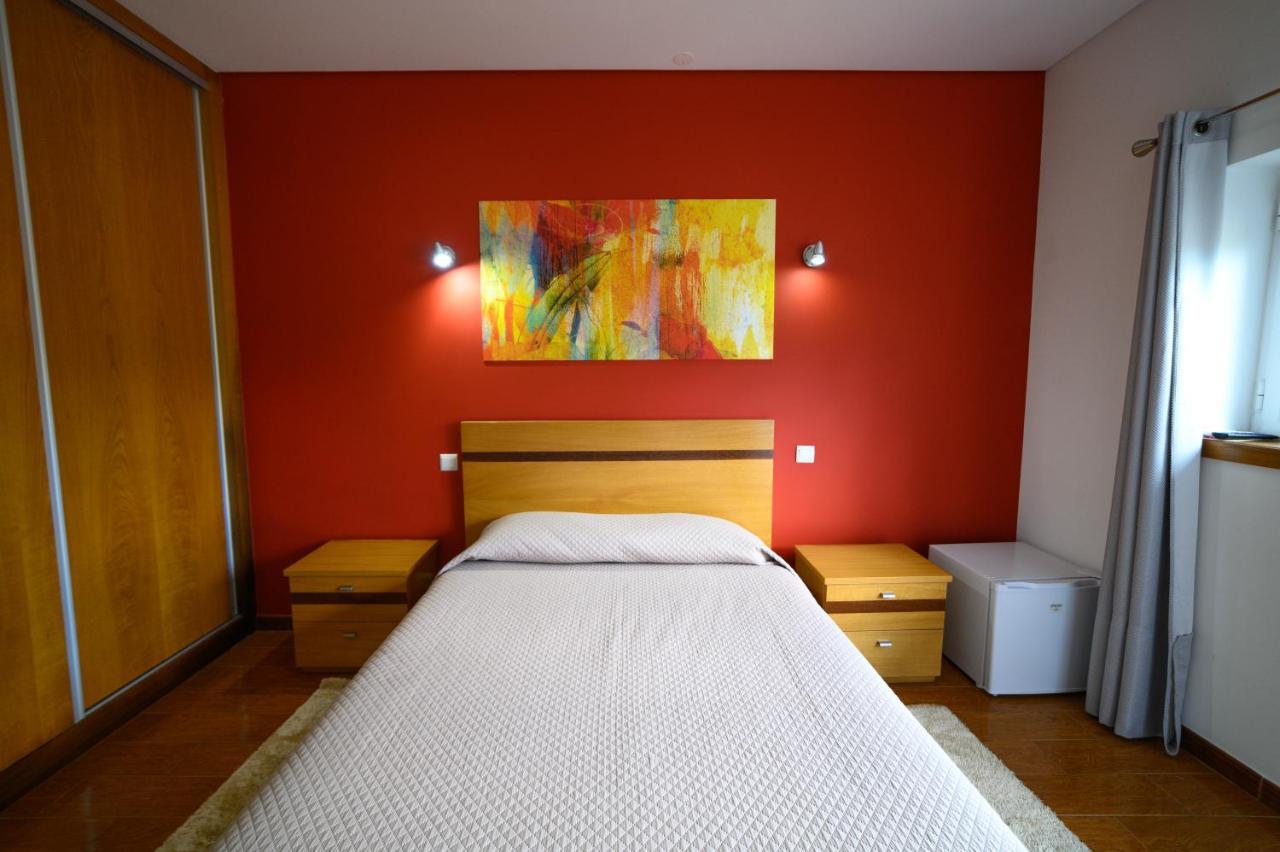 Funileiro, Apartamentos E Quartos อามาเรส ภายนอก รูปภาพ