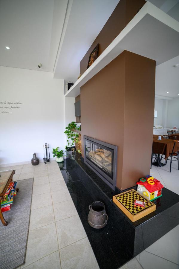 Funileiro, Apartamentos E Quartos อามาเรส ภายนอก รูปภาพ